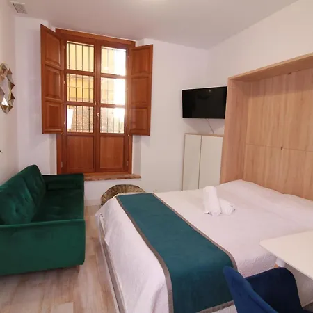Gloria Apartment *